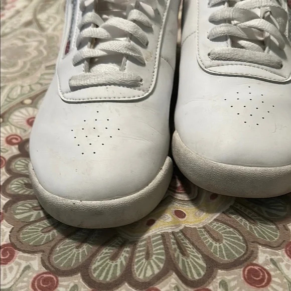 Reebok women’s sneakers - Picture 3 of 6